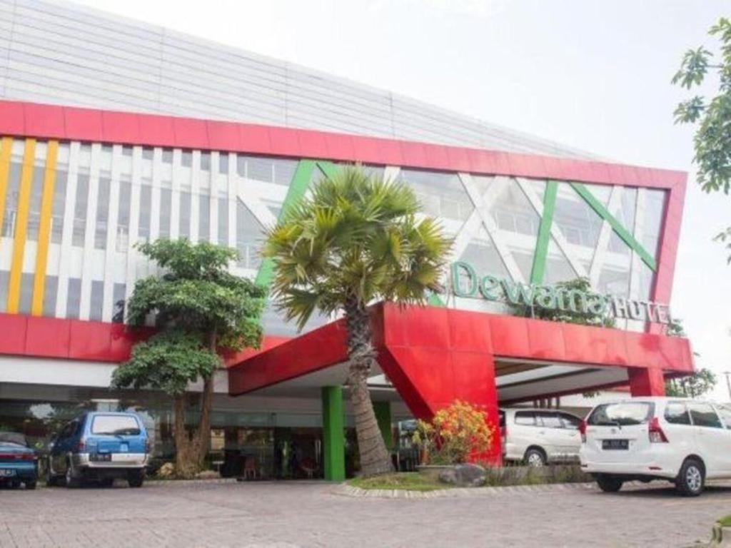 Dewarna Hotel Bojonegoro Exterior photo